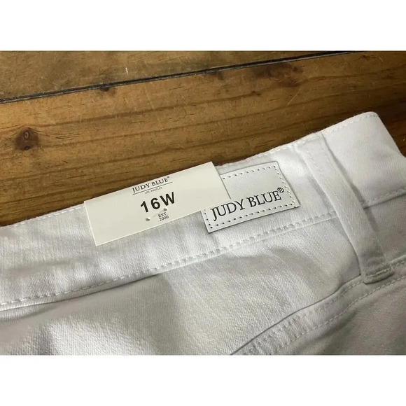 JUDY BLUE Jeans Womens 16W White Boyfriend Fit Stretch Distressed Mid Rise - Picture 12 of 15